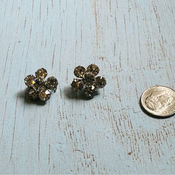 Crystal Silver Flower Mini Scatter Pins Set of 2 - Picture 1 of 2